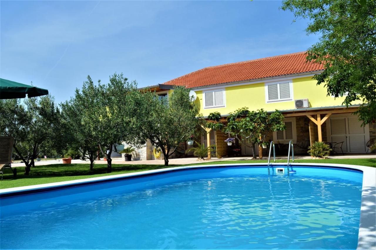 Studio Apartments Luka Biograd - بنكوفاتش المظهر الخارجي الصورة