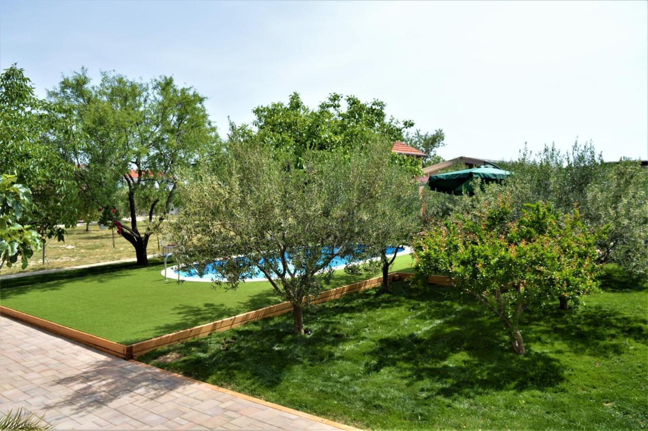 Studio Apartments Luka Biograd - بنكوفاتش المظهر الخارجي الصورة