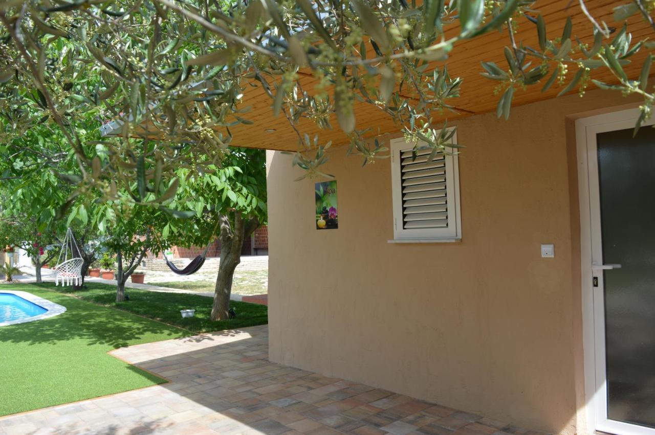 Studio Apartments Luka Biograd - بنكوفاتش المظهر الخارجي الصورة