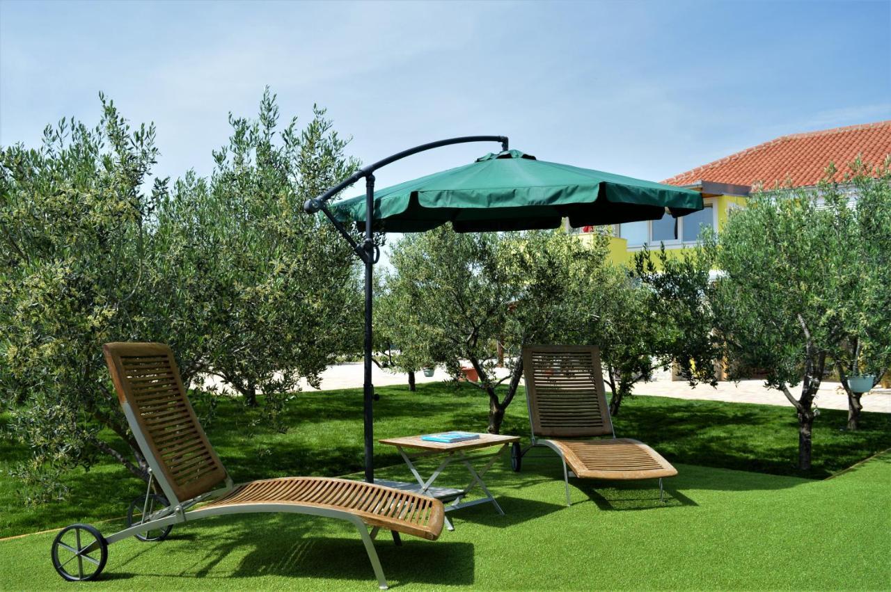 Studio Apartments Luka Biograd - بنكوفاتش المظهر الخارجي الصورة