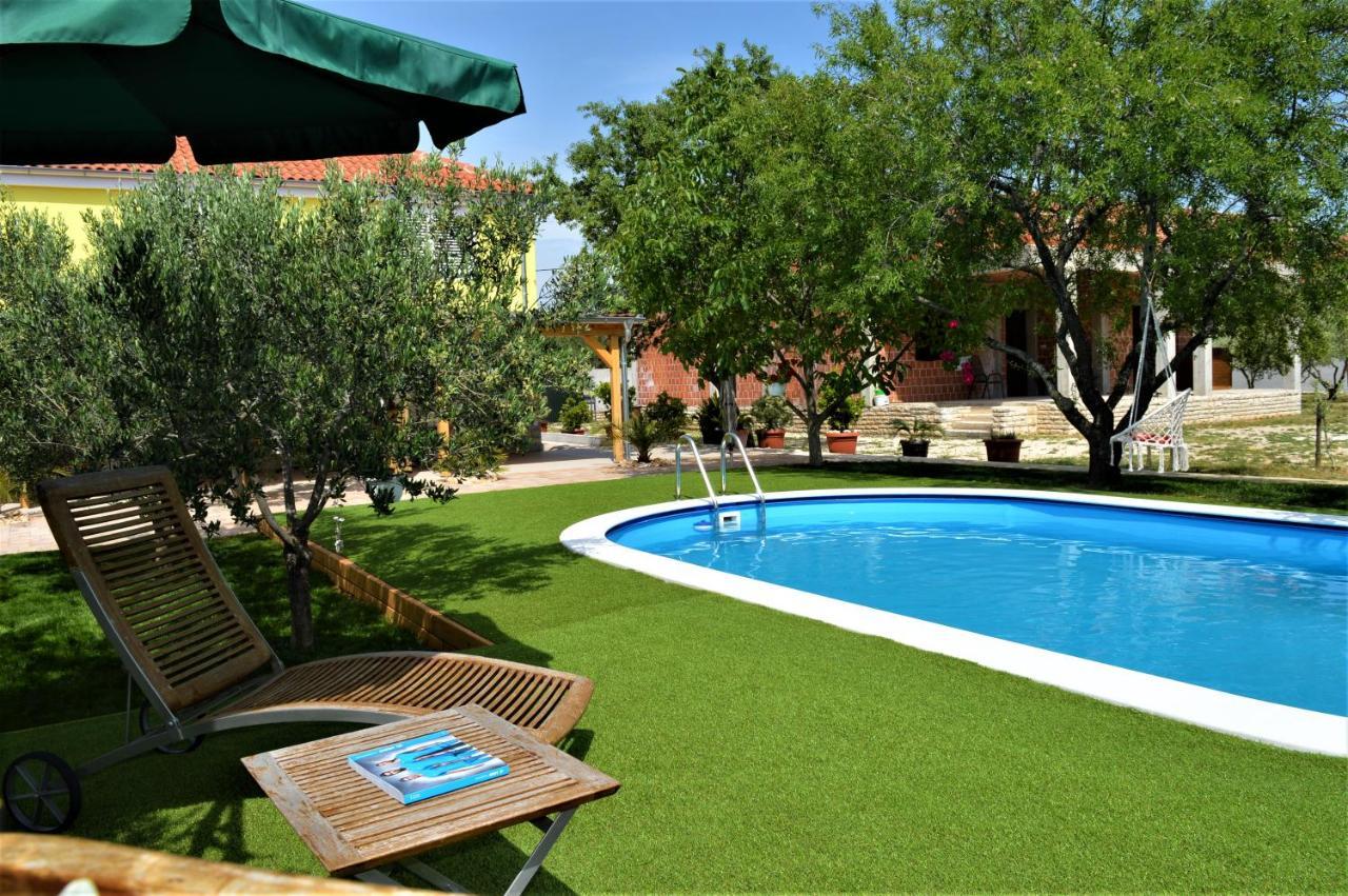 Studio Apartments Luka Biograd - بنكوفاتش المظهر الخارجي الصورة