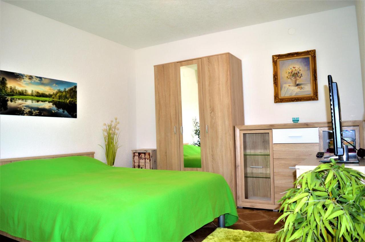 Studio Apartments Luka Biograd - بنكوفاتش المظهر الخارجي الصورة