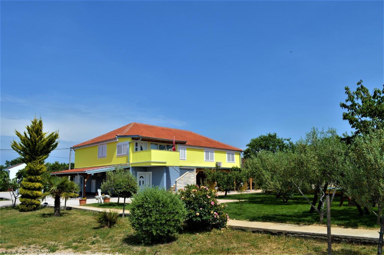 Studio Apartments Luka Biograd - بنكوفاتش المظهر الخارجي الصورة