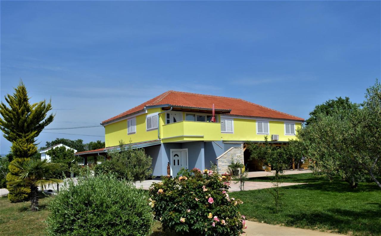 Studio Apartments Luka Biograd - بنكوفاتش المظهر الخارجي الصورة